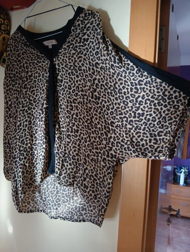 Blusa MIA Animal Print Talla M
