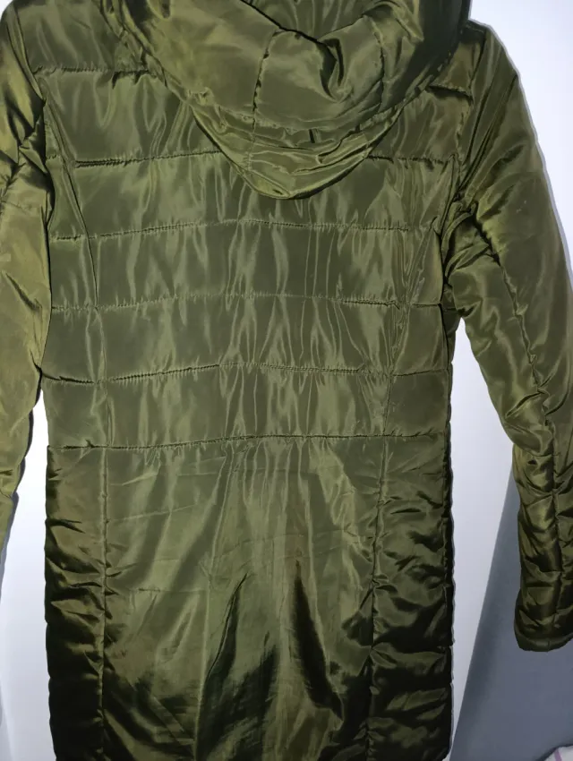 Cazadora acolchada verde mujer