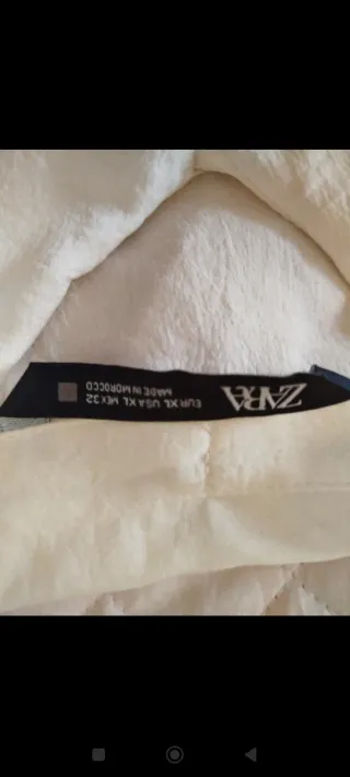 Camicia Zara bianca con bottoni gioiello