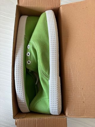 Zapatilla Lona Verde sin estrenar