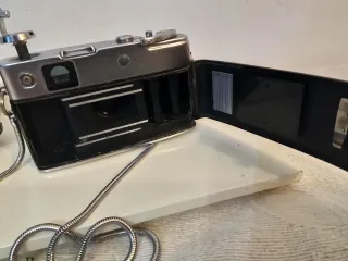 Cámaras Yashica y Nerasport Vintage