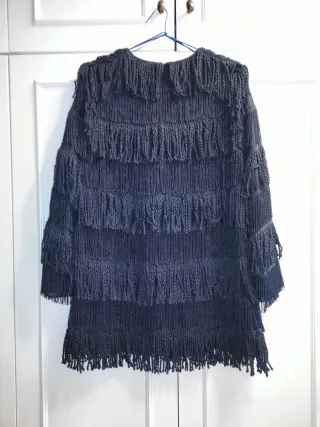 Vestido Zara negro con flecos