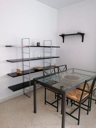 Piso en alquiler en Colores - Entreparques en Sevilla