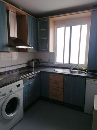 Piso en alquiler en Colores - Entreparques en Sevilla