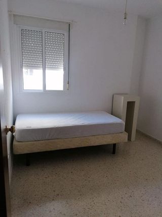 Piso en alquiler en Colores - Entreparques en Sevilla