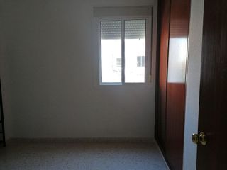 Piso en alquiler en Colores - Entreparques en Sevilla