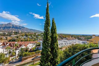 Piso en venta en Nueva Andalucía centro en Marbella