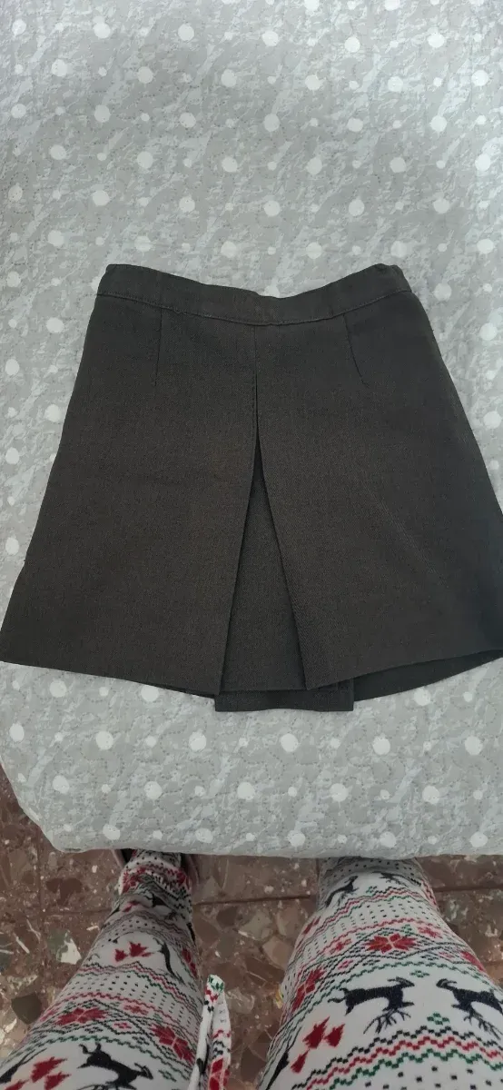 Falda Colegio Salzillo Talla 4 y vestido .