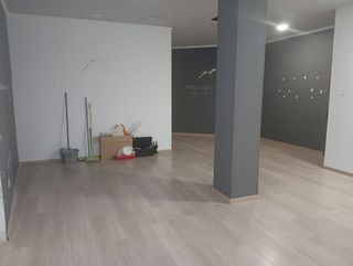 Local comercial en alquiler en Valdepeñas
