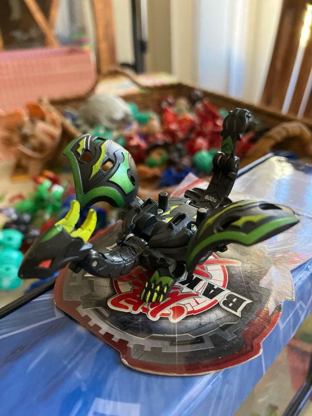 Bakugan Dharak Colossus Darkus