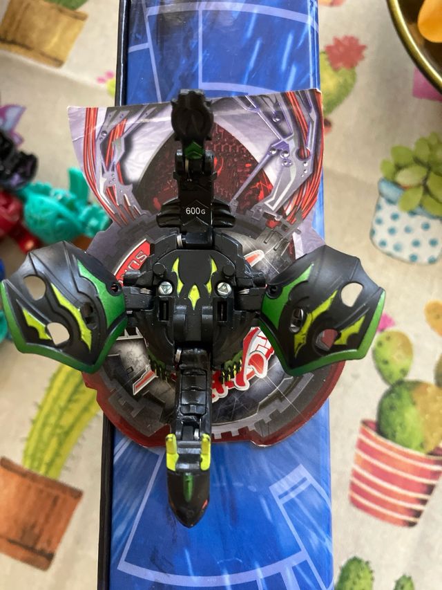 Bakugan Dharak Colossus Darkus