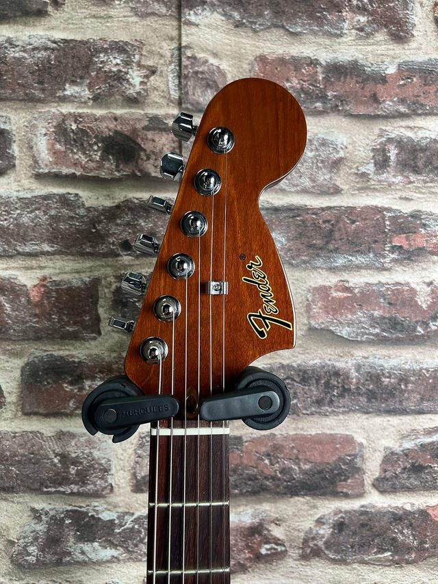 Guitarra Fender Starcaster Tom DeLonge