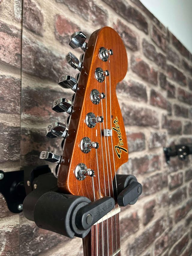 Guitarra Fender Starcaster Tom DeLonge