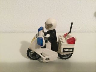 Lego Policía Moto con Sirena y Maletero