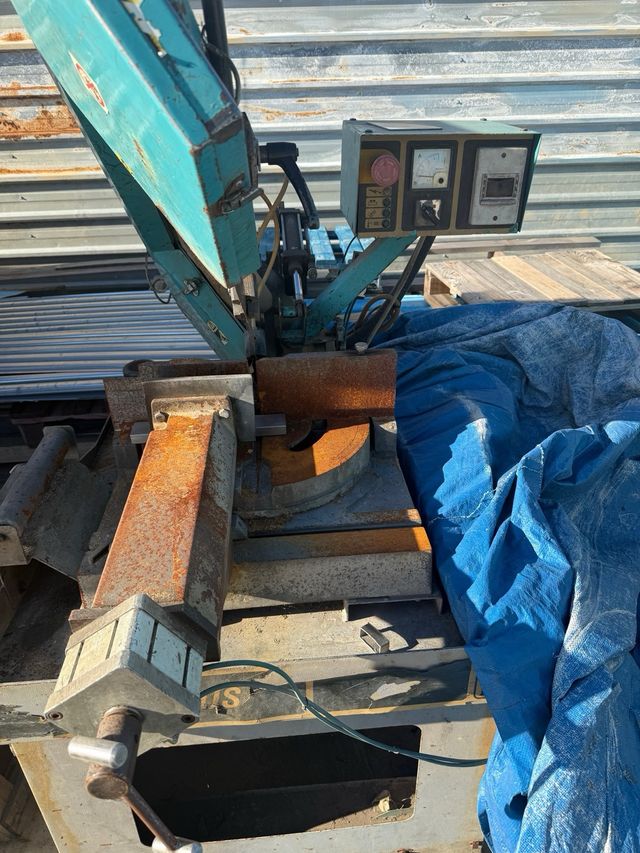 Sierra de cinta para metal