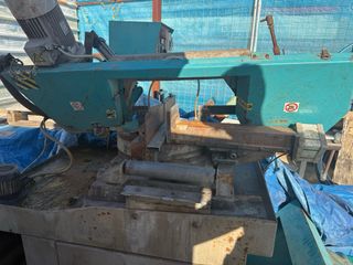 Sierra de cinta para metal