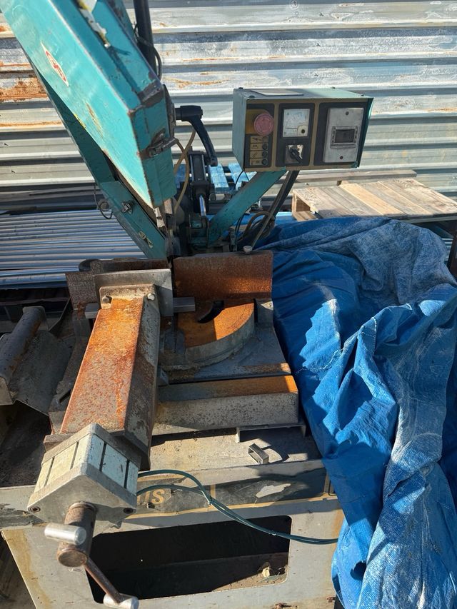 Sierra de cinta para metal