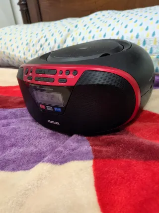 Radio CD Aiwa Portátil