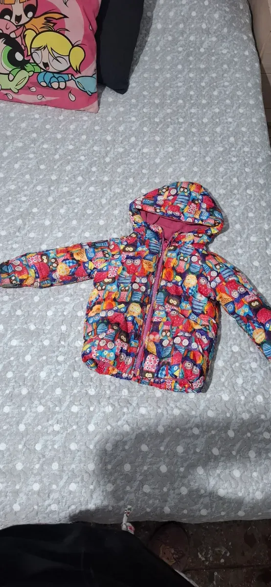 Chaquetón niña Roselin multicolor. Talla 24 -36