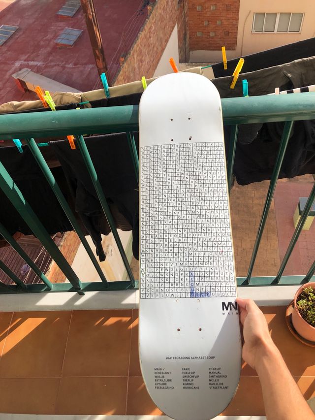 Tabla de skate estrecha