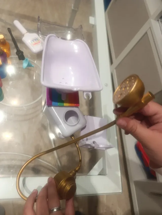 Rainbow High Estación de Lavado de Pelo