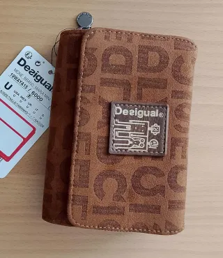 Monedero Desigual Maria Mini Marrón