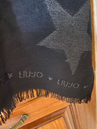 Sciarpa Liu Jo donna nera con stelle argento