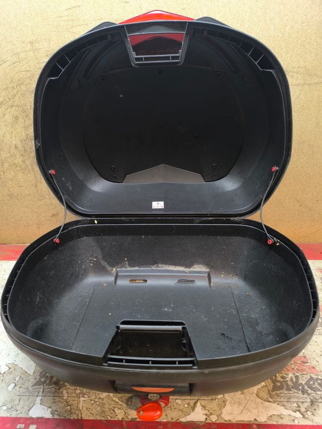 BAUL USADO KAPPA 46 LITROS *DESPERFECTO*