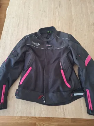 Chaqueta Moto ATROX Race Gear Negra y Rosa