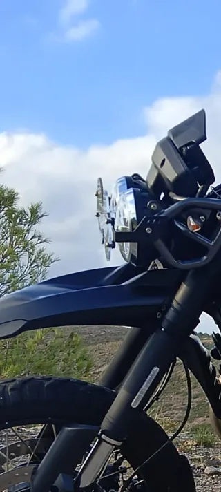 Moto Guzzi V85TT  PROTECTORES HORQUILLA son 4