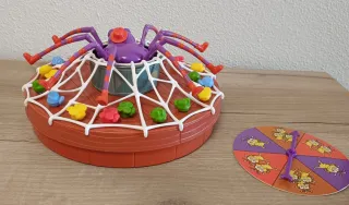Juego Doña Araña Patas Largas IMC Toys