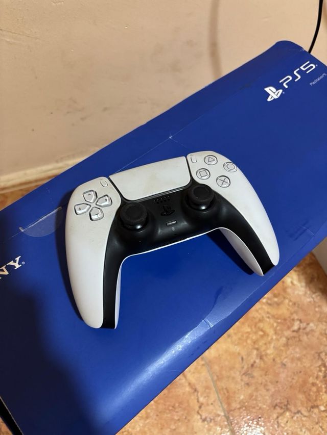 Consola PlayStation 5 Blanca + 2 juegos DB SZ,TLOU