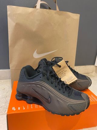 Nike Shox R4 Negro/Marrón