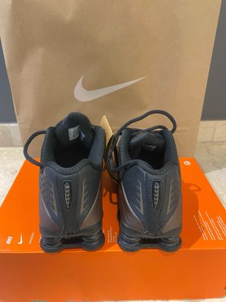 Nike Shox R4 Negro/Marrón