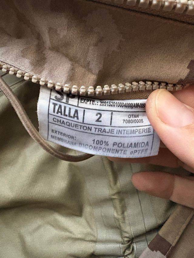 Traje militar camuflaje español