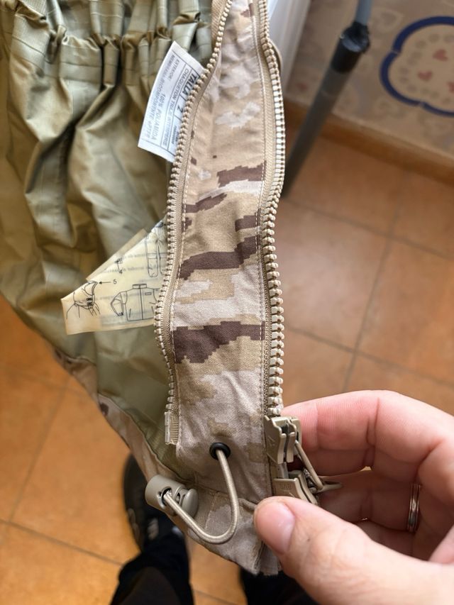 Traje militar camuflaje español