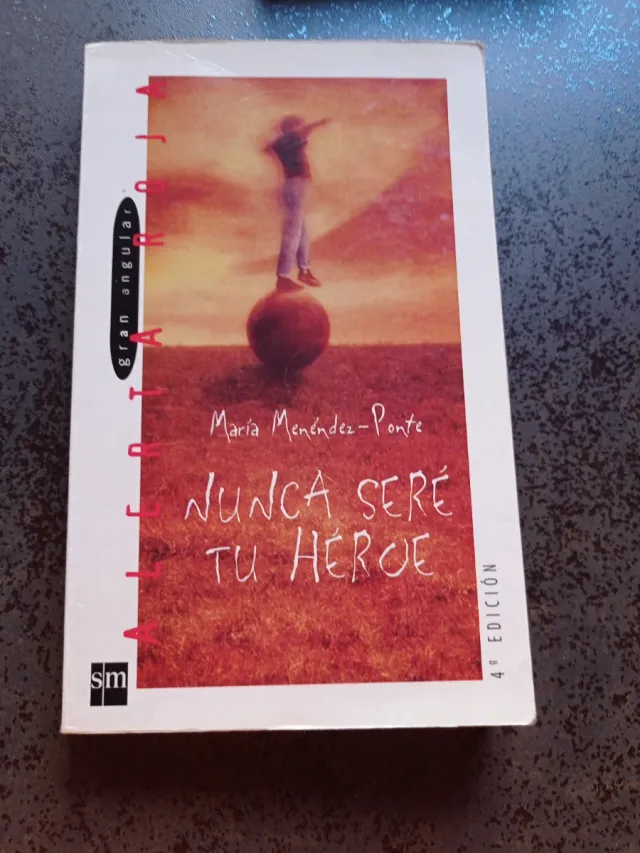 Nunca seré tu héroe (Gran angular: Alerta roja/...