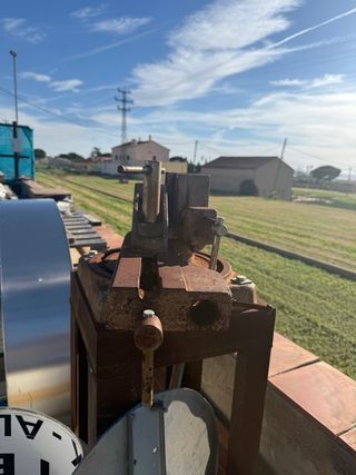 Curvadora de pasamanos