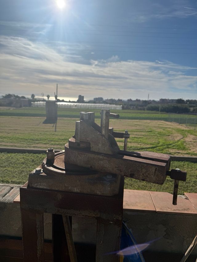 Curvadora de pasamanos