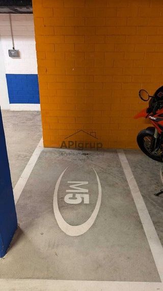 Garaje en alquiler en La Floresta - Les Planes en Sant Cugat del Vallès