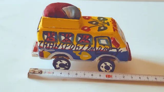 Autobús Decorado Estilo Dakar