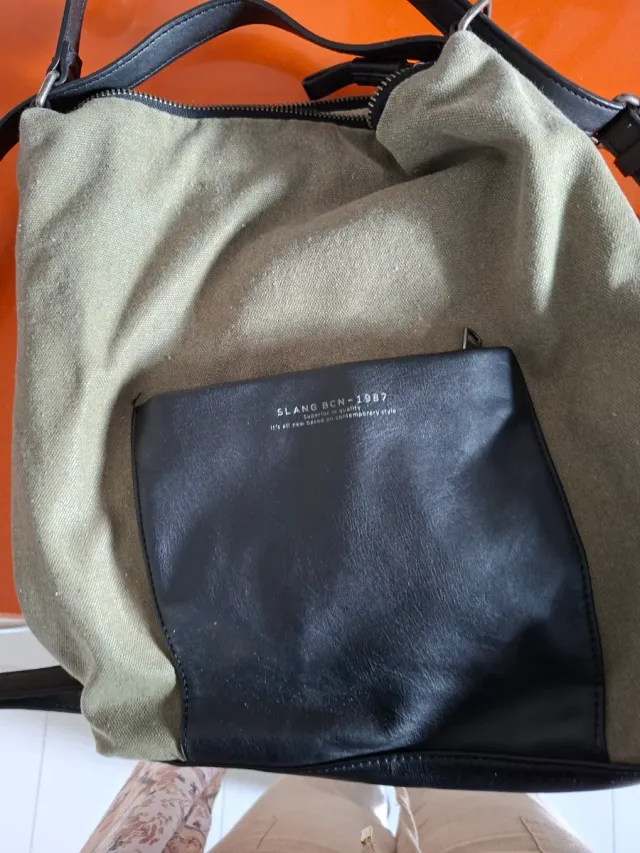 Mochila Slang Negra y Verde con jaspeado