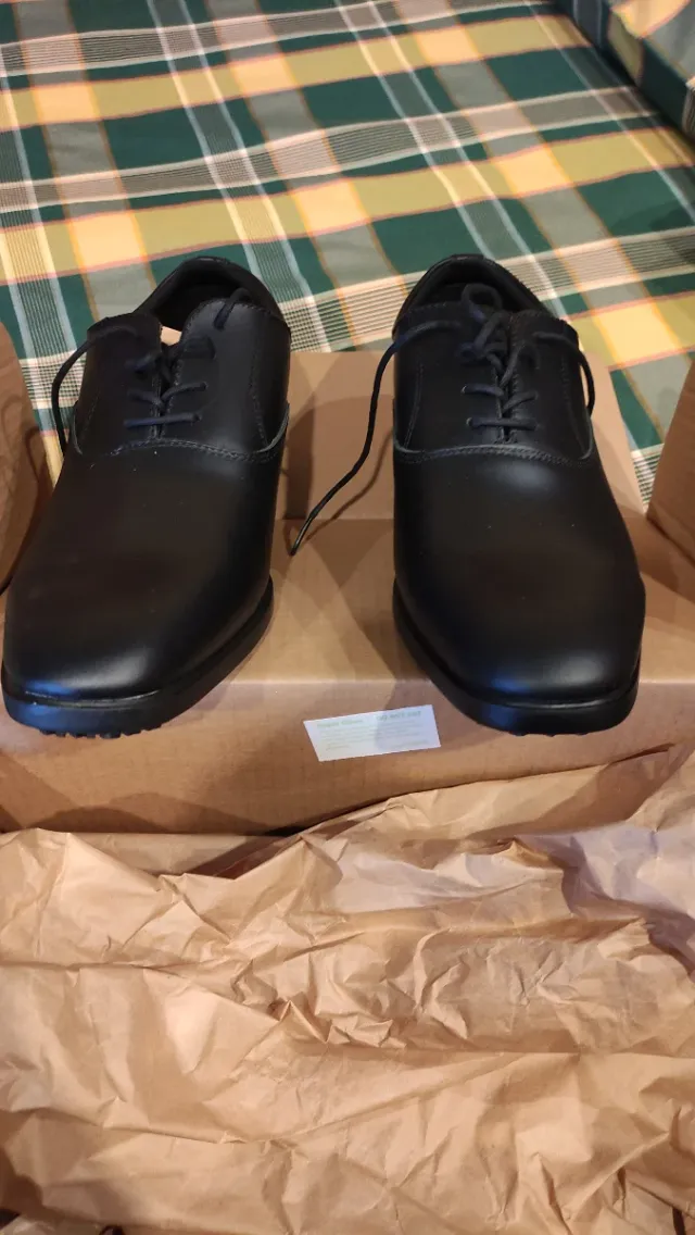 Zapatos negros elegantes talla 42