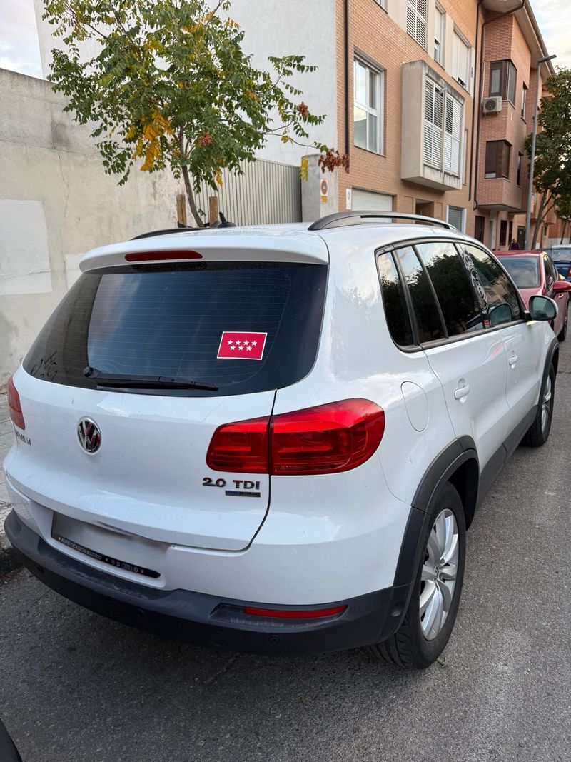 Volkswagen Tiguan 2013 - foto 1