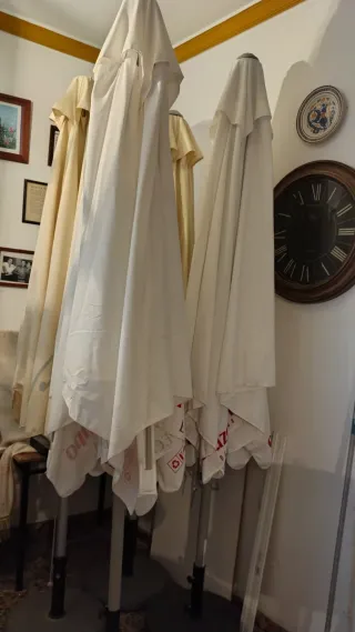 Sombrillas con pie ideal para terrazas