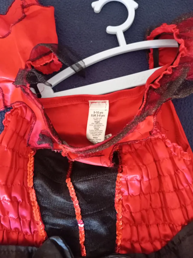 Disfraz Vampirina niña rojo y negro