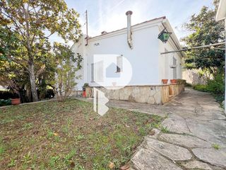 Chalet en venta en Vallirana