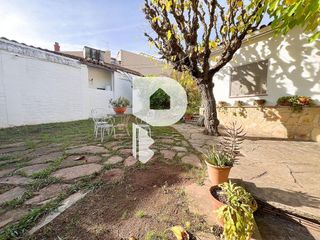 Chalet en venta en Vallirana