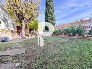 Chalet en venta en Vallirana