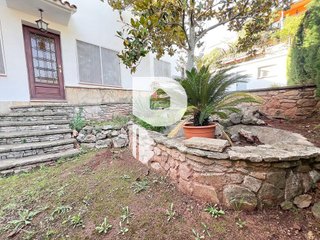 Chalet en venta en Vallirana